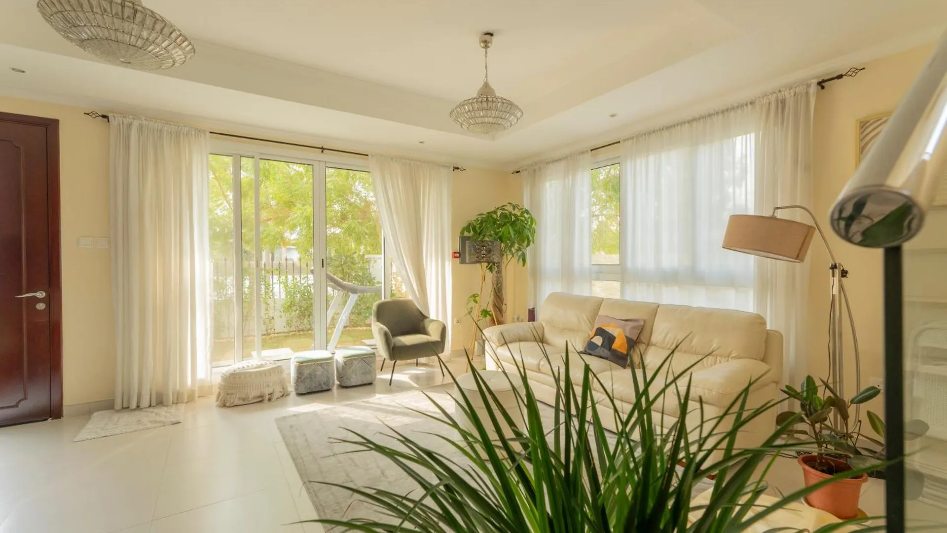 Luxurious Miracle Home location